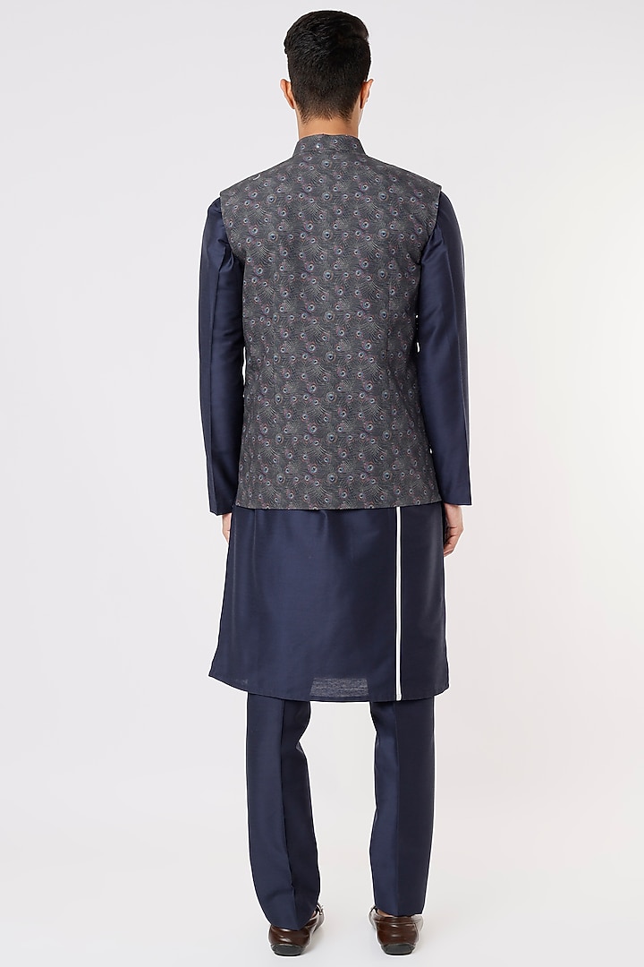 Pearl Grey Embroidered Bundi Jacket by SURBHI PANSARI at Pernia's Pop Up Shop