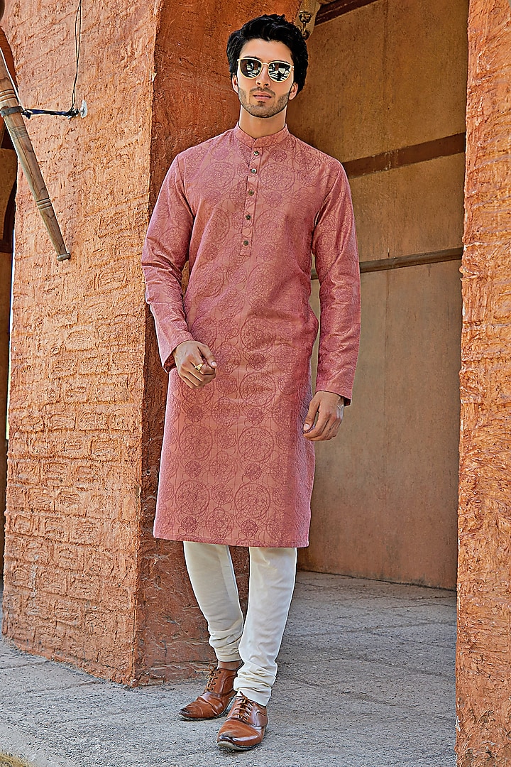 Schauss Pink Cotton Silk Thread Embroidered Kurta Set by SURBHI PANSARI