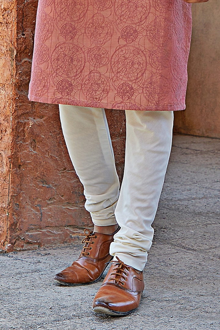 Schauss Pink Cotton Silk Thread Embroidered Kurta Set by SURBHI PANSARI at Pernia's Pop Up Shop