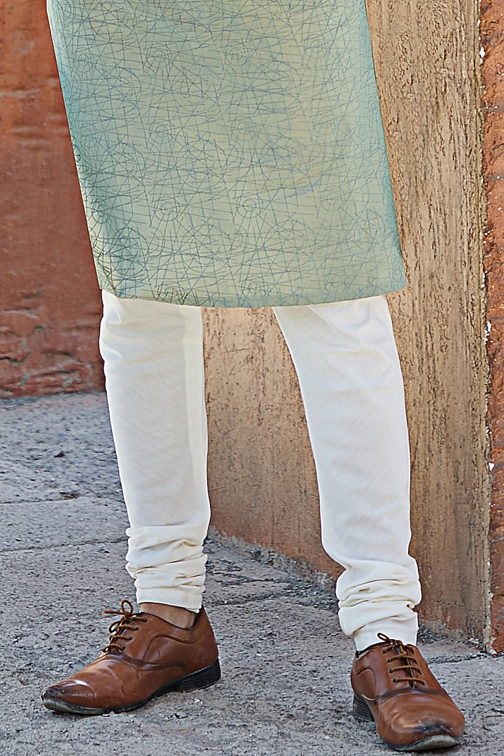 Pearl Grey Cotton Silk Thread Embroidered Kurta Set by SURBHI PANSARI at Pernia's Pop Up Shop