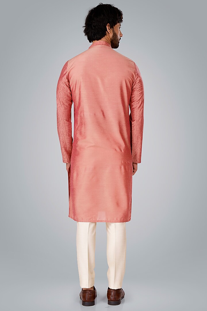 Schauss Pink Cotton Silk Thread Embroidered Kurta Set by SURBHI PANSARI at Pernia's Pop Up Shop
