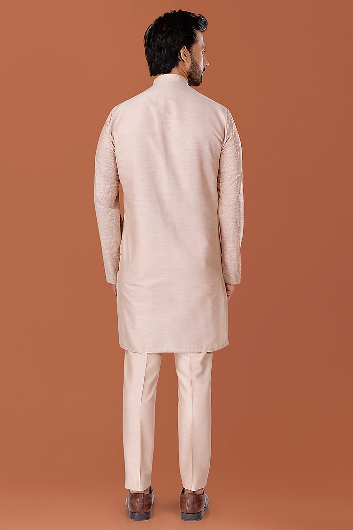 Old Rose Cotton Silk Thread Embroidered Kurta Set by SURBHI PANSARI at Pernia's Pop Up Shop