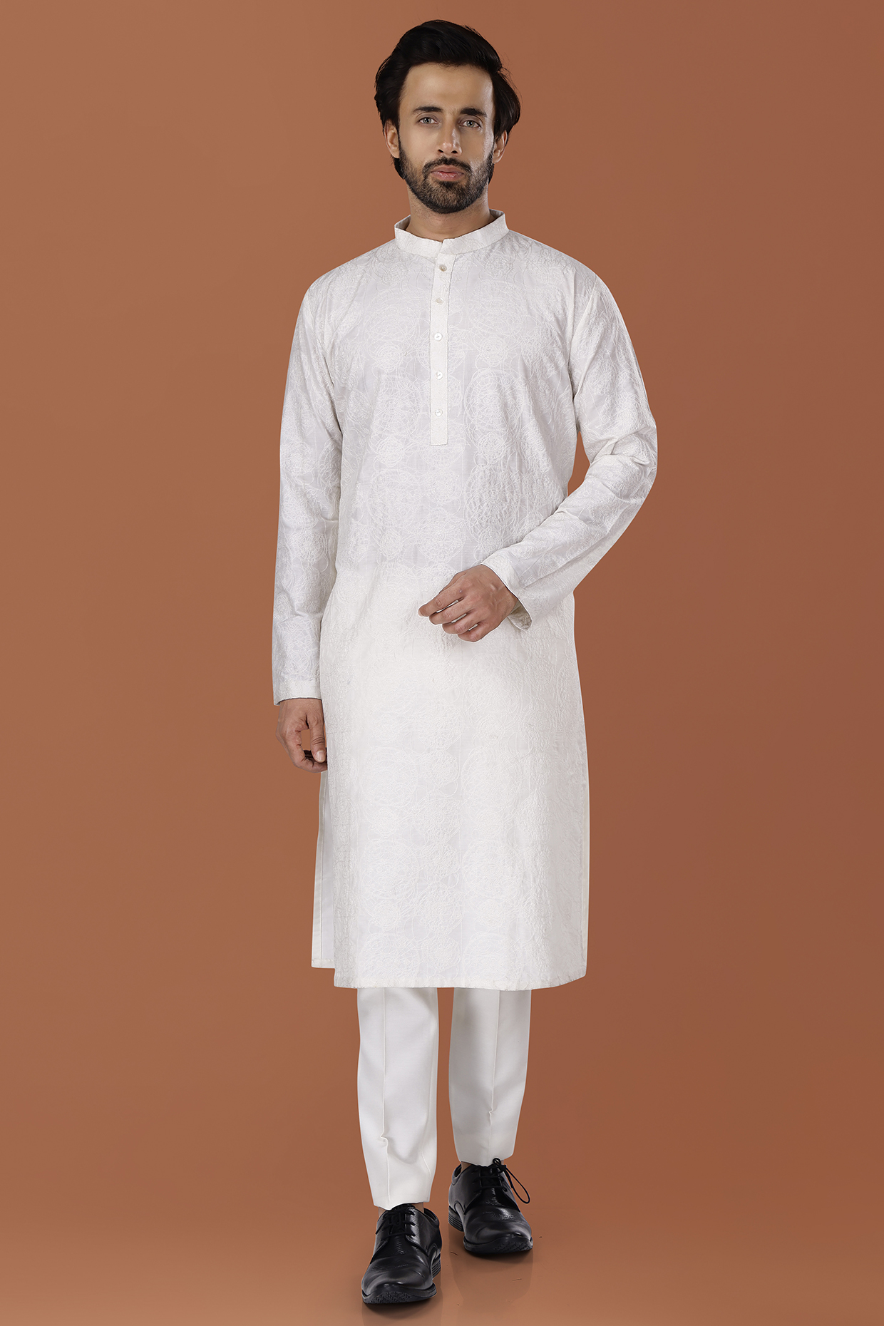 White Cotton Silk Thread Embroidered Kurta Set by SURBHI PANSARI