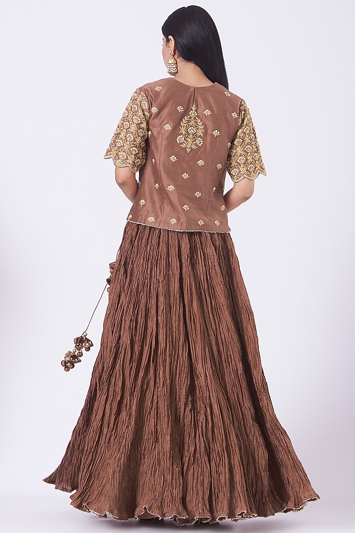 Brown Hand Embroidered Wedding Lehenga Set by SURBHI SHAH at Pernia's Pop Up Shop
