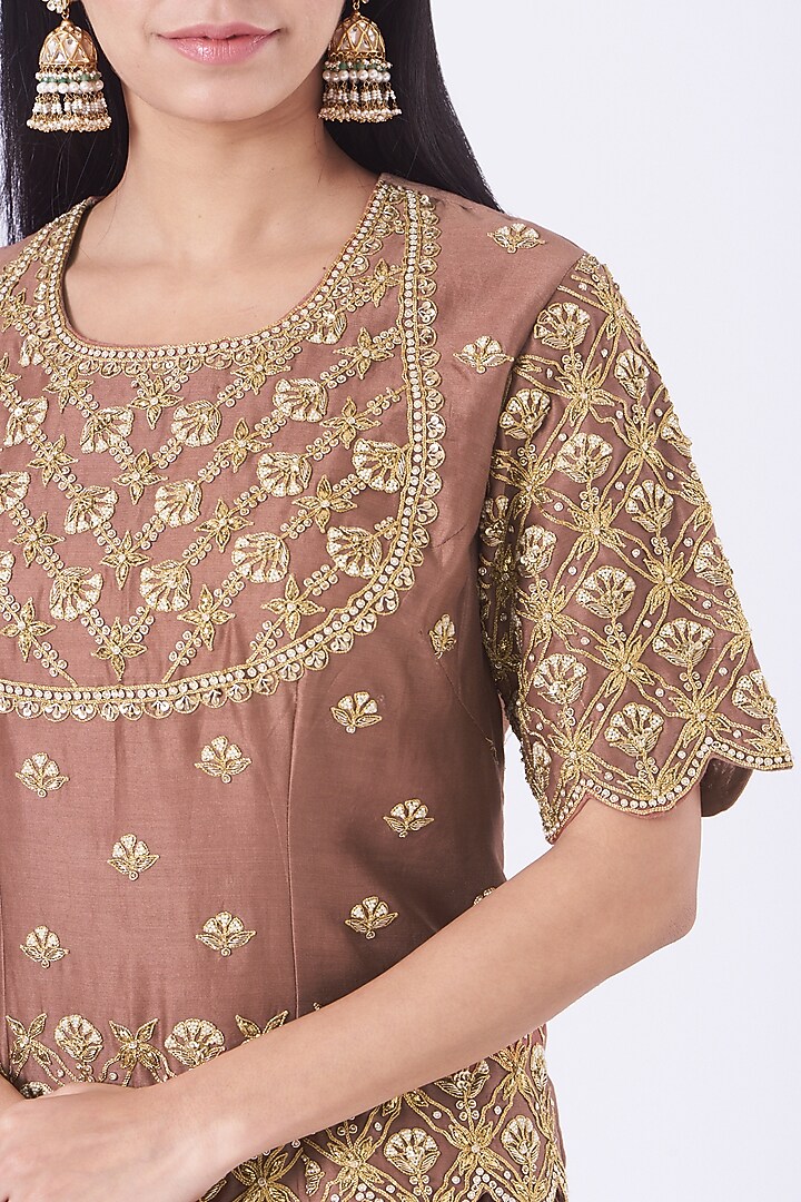 Brown Hand Embroidered Wedding Lehenga Set by SURBHI SHAH at Pernia's Pop Up Shop