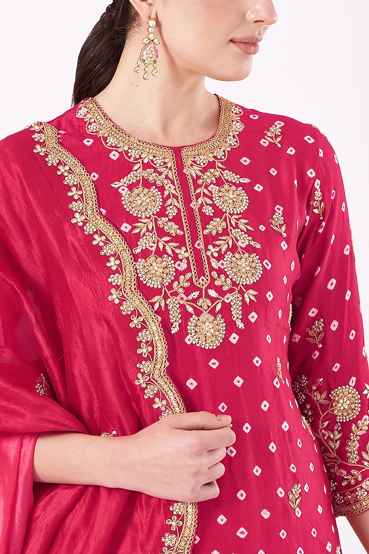 Red Hand Embroidered Kurta Set by SURBHI SHAH at Pernia's Pop Up Shop