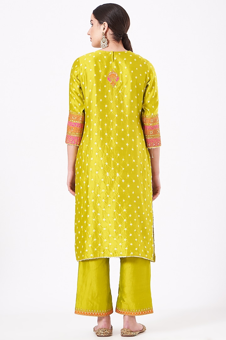 Green Hand Embroidered Kurta Set by SURBHI SHAH at Pernia's Pop Up Shop