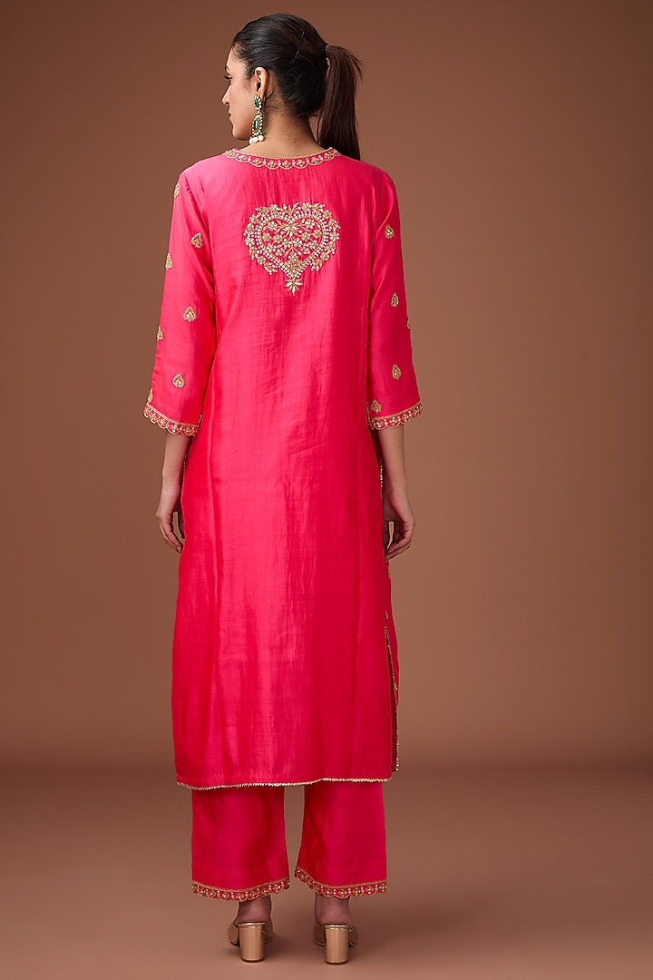 Red Pure Spun Silk Zardosi Work Kurta Set by Surbhi Shah at Pernia's Pop Up Shop