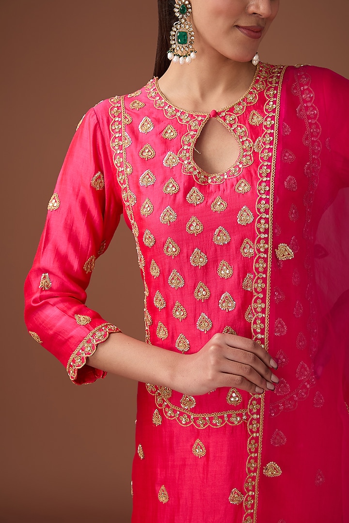 Red Pure Spun Silk Zardosi Work Kurta Set by Surbhi Shah at Pernia's Pop Up Shop