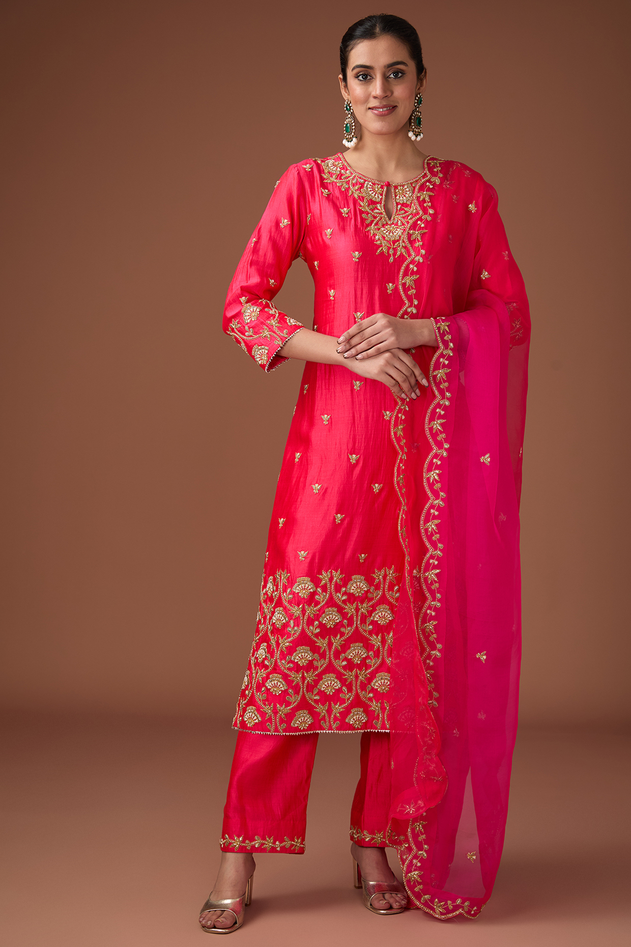 Red Pure Spun Silk Zardosi Work Kurta Set by Surbhi Shah at Pernia's Pop Up Shop