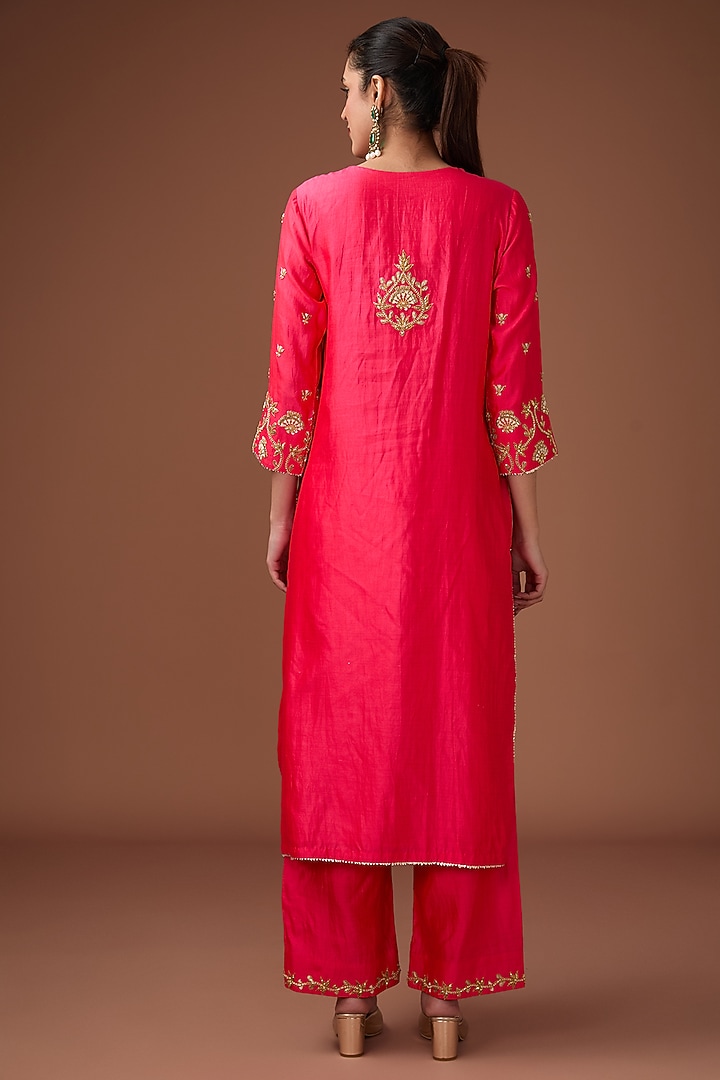 Red Pure Spun Silk Zardosi Work Kurta Set by Surbhi Shah at Pernia's Pop Up Shop