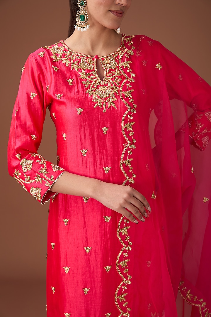 Red Pure Spun Silk Zardosi Work Kurta Set by Surbhi Shah at Pernia's Pop Up Shop