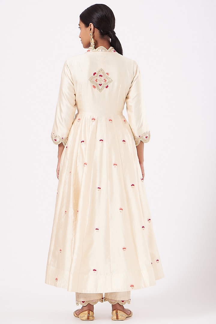 Off-White Hand Embroidered Angrakha Kurta Set by SURBHI SHAH at Pernia's Pop Up Shop