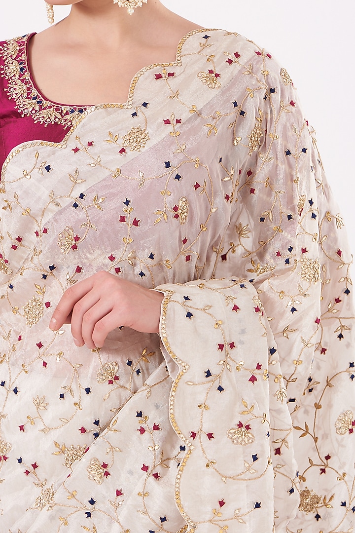 Silver Hand Embroidered Reception Saree Set by SURBHI SHAH at Pernia's Pop Up Shop