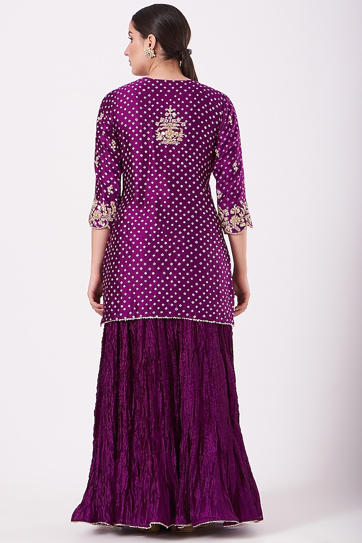 Purple Embroidered Kurta Set by SURBHI SHAH at Pernia's Pop Up Shop