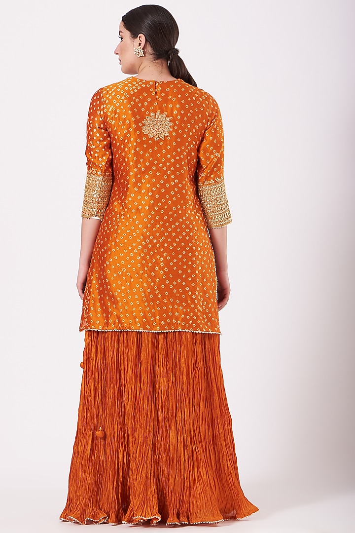 Orange Embroidered Kurta Set by SURBHI SHAH at Pernia's Pop Up Shop