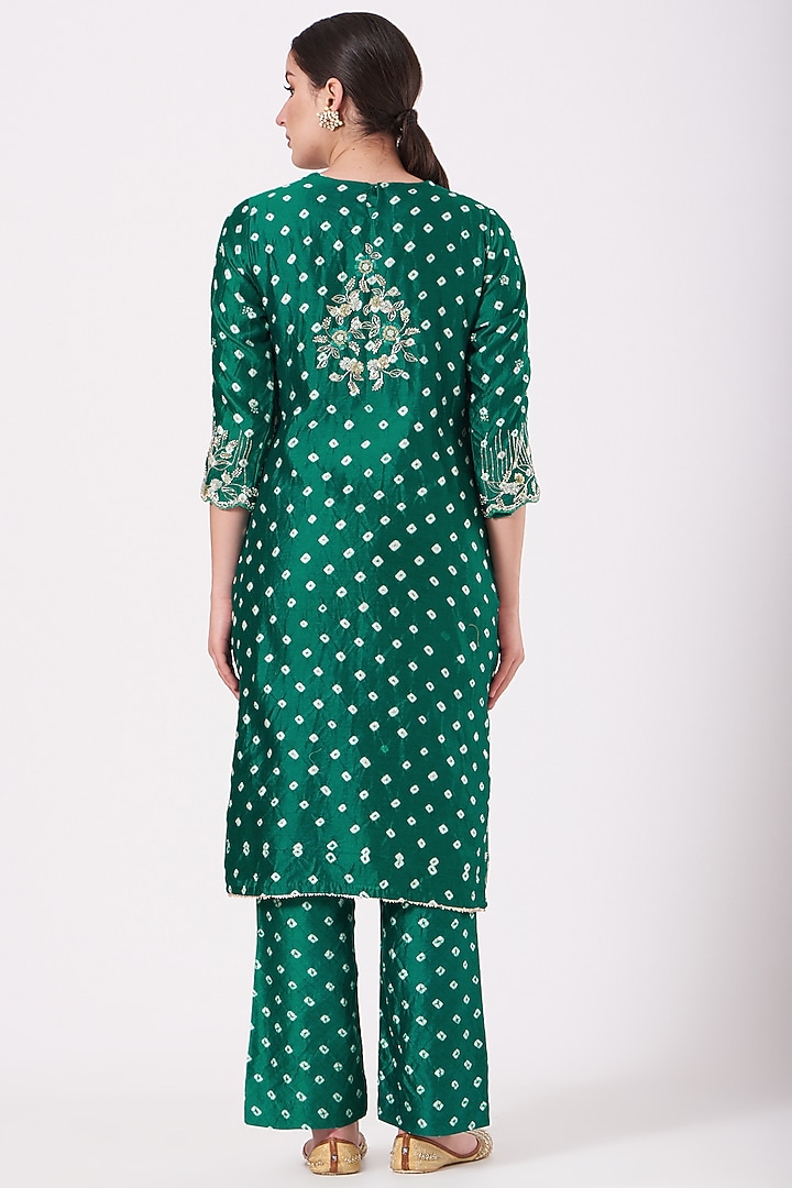 Bottle Green Hand Embroidered Kurta Set by SURBHI SHAH at Pernia's Pop Up Shop