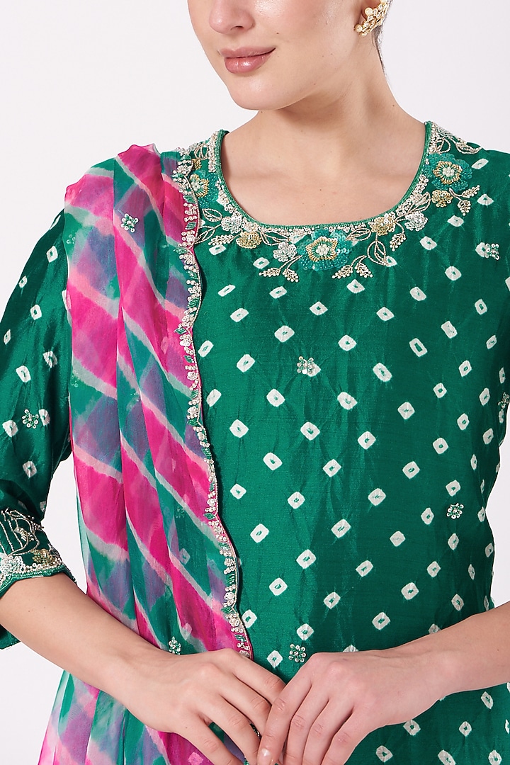 Bottle Green Hand Embroidered Kurta Set by SURBHI SHAH at Pernia's Pop Up Shop