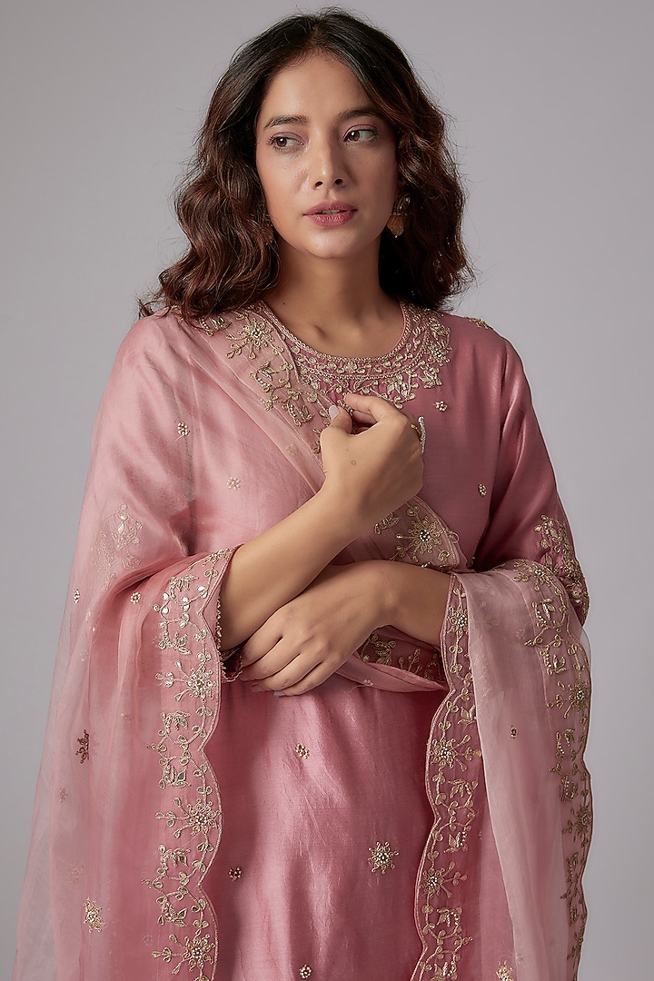 Rose Gold Pure Spun Silk Embroidered Kurta Set by SURBHI SHAH at Pernia's Pop Up Shop