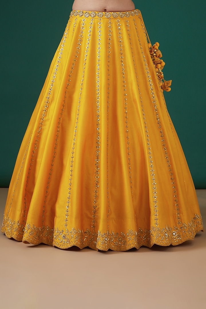Yellow Silk Hand Embroidered Wedding Lehenga Set by SURBHI SHAH at Pernia's Pop Up Shop