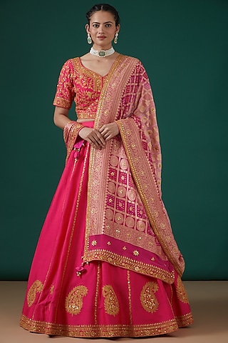 Red Lucknowi Embroidered Lehenga Set by SURBHI SHAH