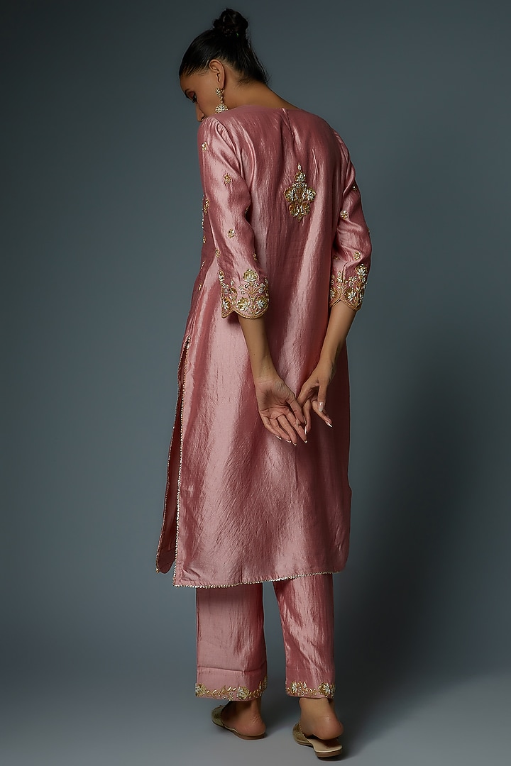 Peach Pure Spun Silk Hand Embroidered Kurta Set by SURBHI SHAH at Pernia's Pop Up Shop