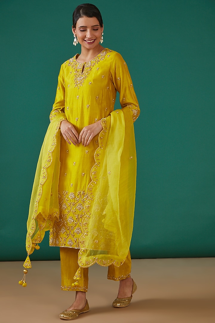 Yellow Pure Spun Silk Hand Embroidered Kurta Set by SURBHI SHAH at Pernia's Pop Up Shop