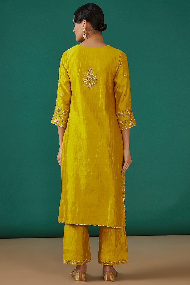 Yellow Pure Spun Silk Hand Embroidered Kurta Set by SURBHI SHAH at Pernia's Pop Up Shop