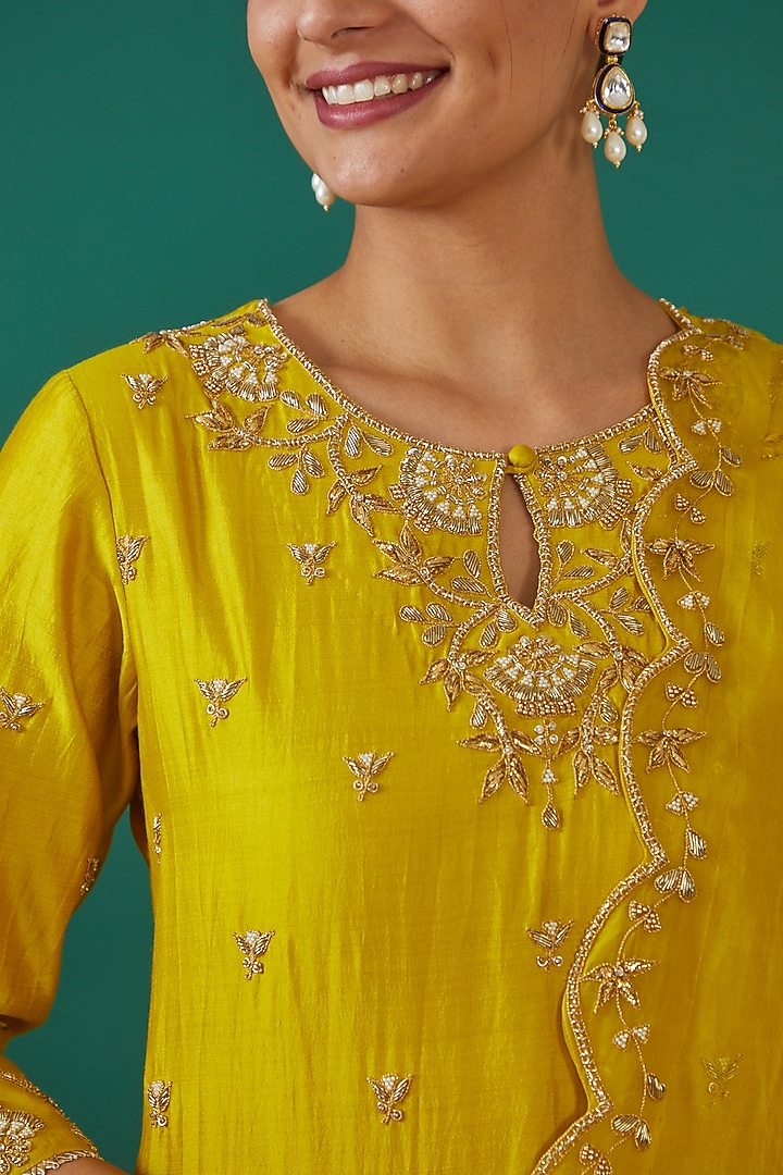 Yellow Pure Spun Silk Hand Embroidered Kurta Set by SURBHI SHAH at Pernia's Pop Up Shop
