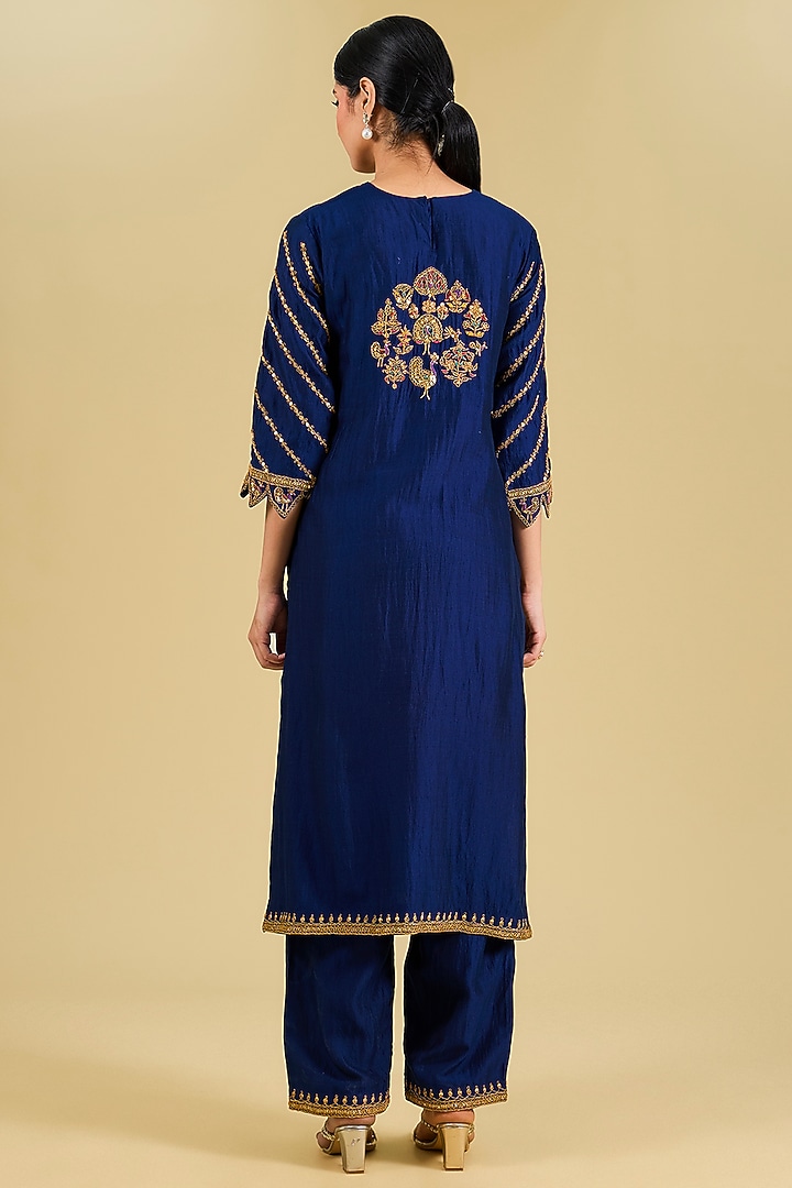 Blue Pure Spun Silk Resham Work Kurta Set by Surbhi Shah at Pernia's Pop Up Shop