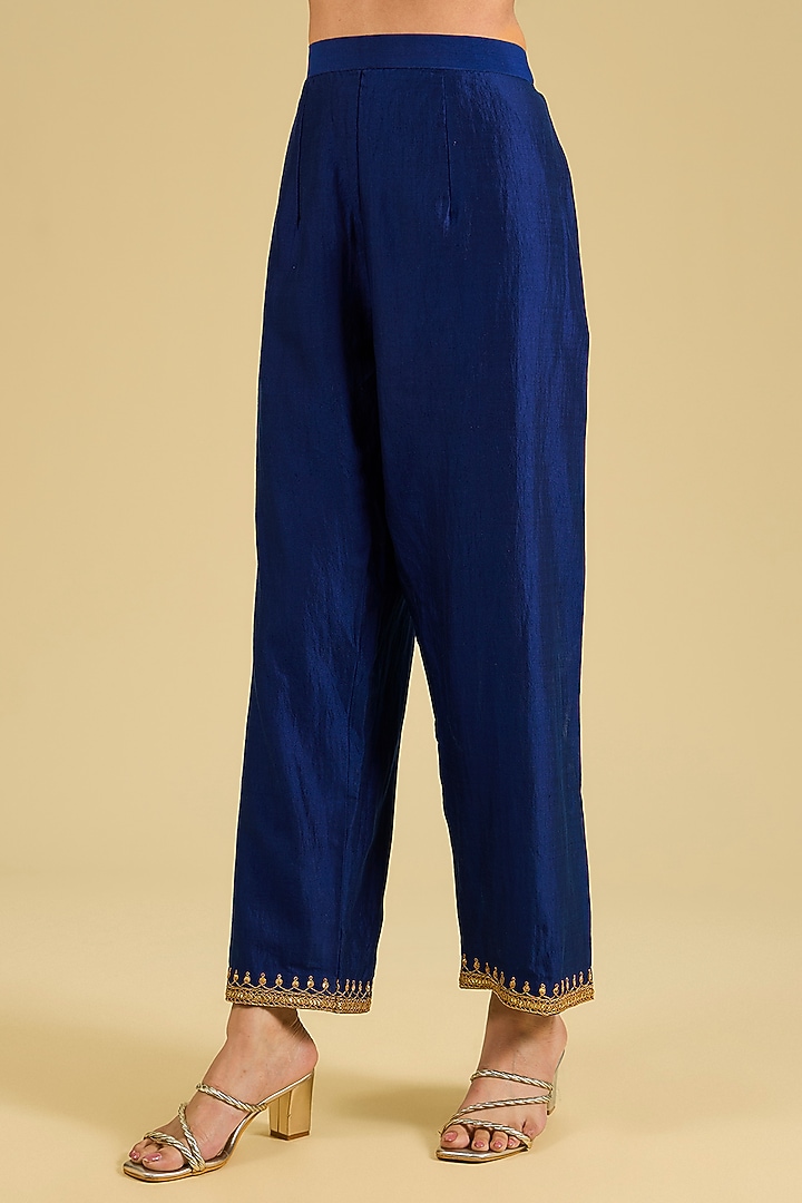 Blue Pure Spun Silk Resham Work Kurta Set by Surbhi Shah at Pernia's Pop Up Shop