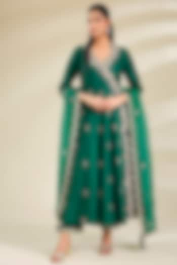 Emerald Green Spun Silk Pearl Work Angrakha Kurta Set by SURBHI SHAH at Pernia's Pop Up Shop