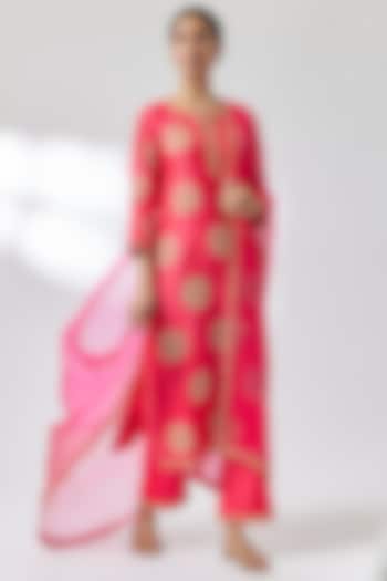 Strawberry Red Spun Marodi Pearl Work Kurta Set by Surbhi Shah at Pernia's Pop Up Shop