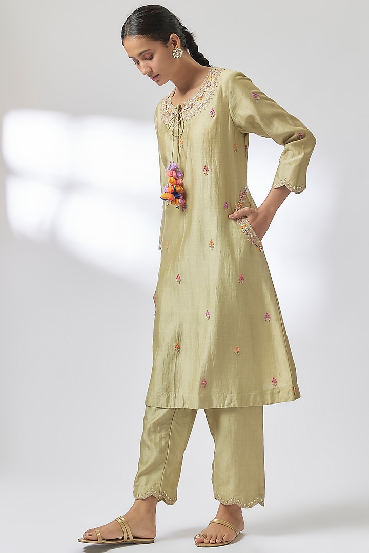 Pista Green Chanderi Anchor Zardosi Work Kurta Set by Surbhi Shah at Pernia's Pop Up Shop