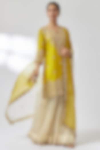 Lime Yellow Spun Zardosi Embroidered Kurta Set by Surbhi Shah at Pernia's Pop Up Shop