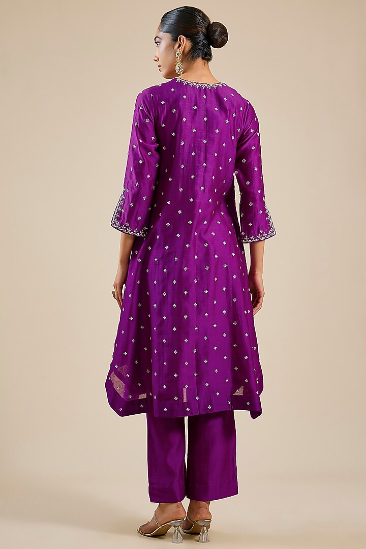 Magenta Chanderi Dabka Work Kurta Set by SURBHI SHAH at Pernia's Pop Up Shop