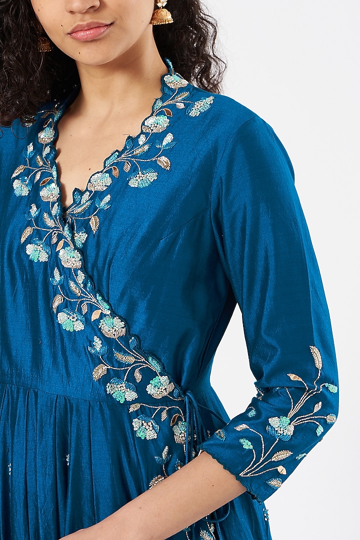 Royal Blue Hand Embroidered Angrakha Kurta Set by SURBHI SHAH at Pernia's Pop Up Shop
