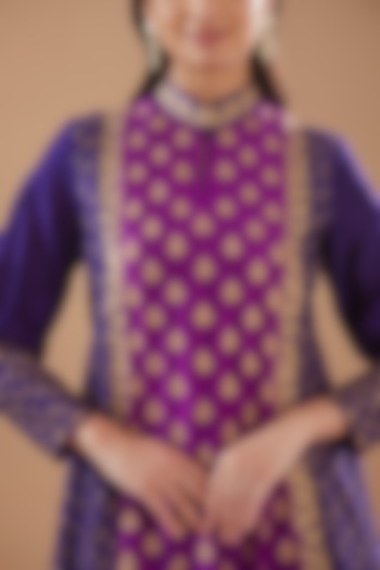 Purple Magenta Spun Silk Hand Embroidered Kurta Set by SURBHI SHAH at Pernia's Pop Up Shop