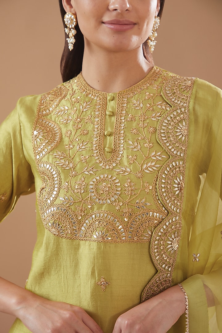 Parrot Green Spun Silk Hand Embroidered Kurta Set by SURBHI SHAH at Pernia's Pop Up Shop
