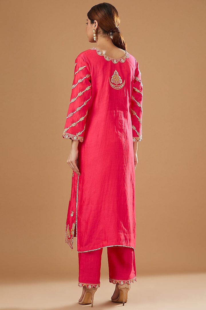 Red Pure Spun Silk Embroidered Kurta Set by SURBHI SHAH at Pernia's Pop Up Shop