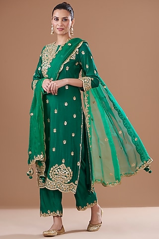 Emerald Green Pure Spun Silk Hand Embroidered Kurta Set by SURBHI SHAH