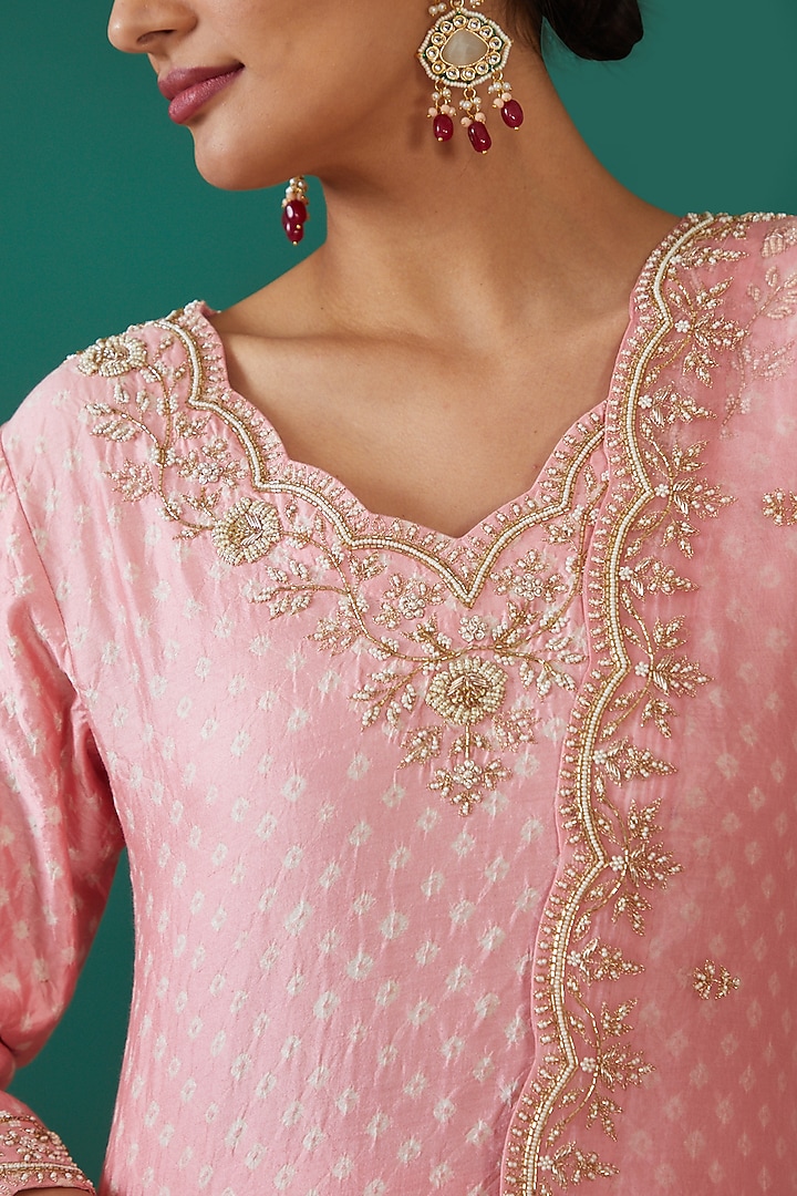 Peach Pure Spun Silk Hand Embroidered Kurta Set by Surbhi Shah at Pernia's Pop Up Shop