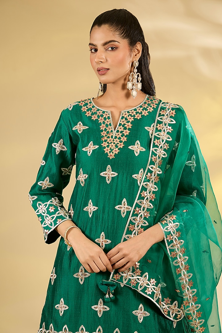 Emerald Green Spun Silk Kachi Patti Work Kurta Set by SURBHI SHAH at Pernia's Pop Up Shop