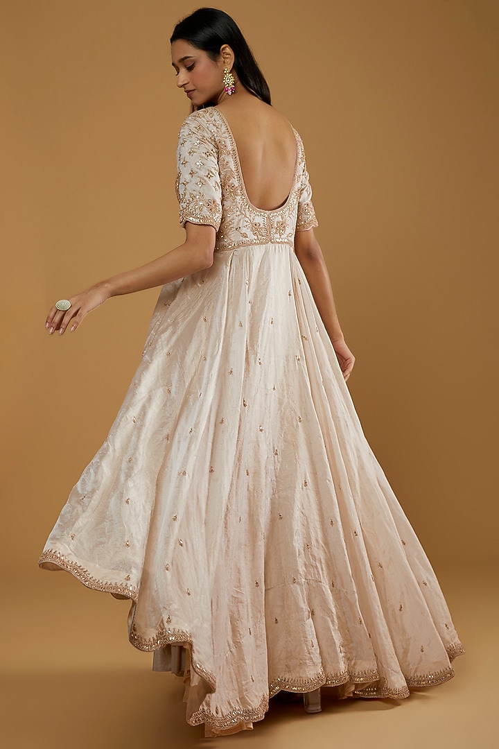 Silver Silk Embroidered Wedding Lehenga Set by SURBHI SHAH at Pernia's Pop Up Shop
