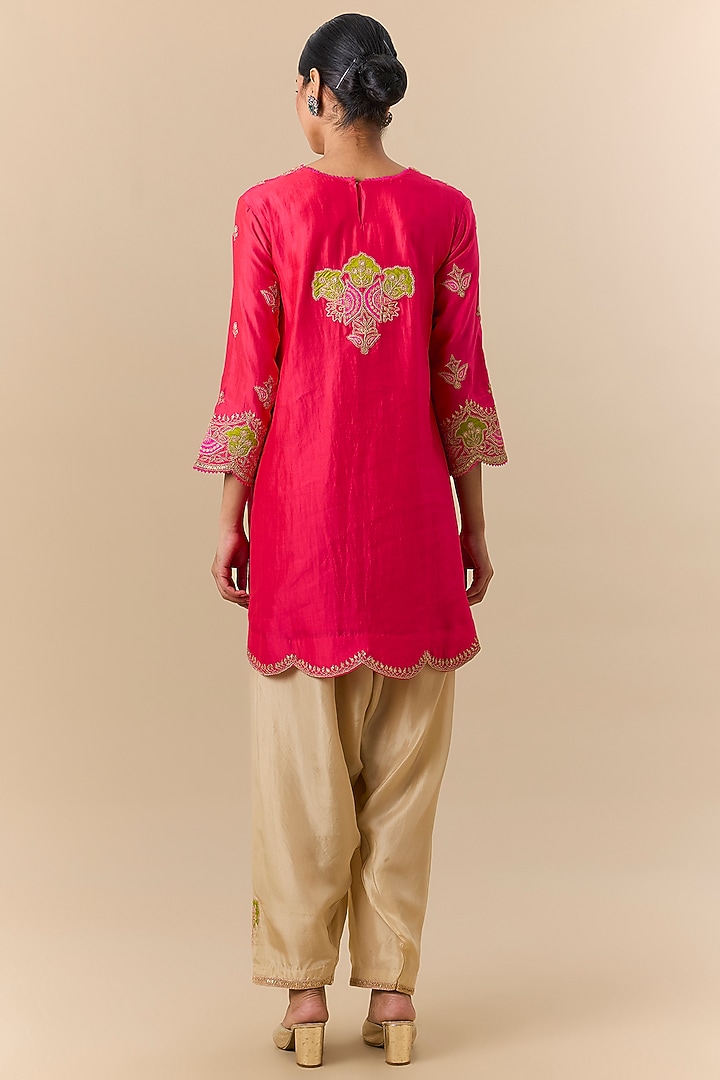 Strawberry Red Spun Silk Marori Embroidered Kurta Set by SURBHI SHAH at Pernia's Pop Up Shop