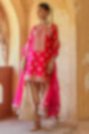 Strawberry Red Spun Silk Marori Work Kurta Set by Surbhi Shah at Pernia's Pop Up Shop