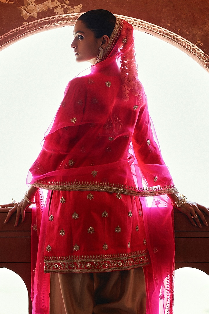 Strawberry Red Spun Silk Marori Work Kurta Set by Surbhi Shah at Pernia's Pop Up Shop