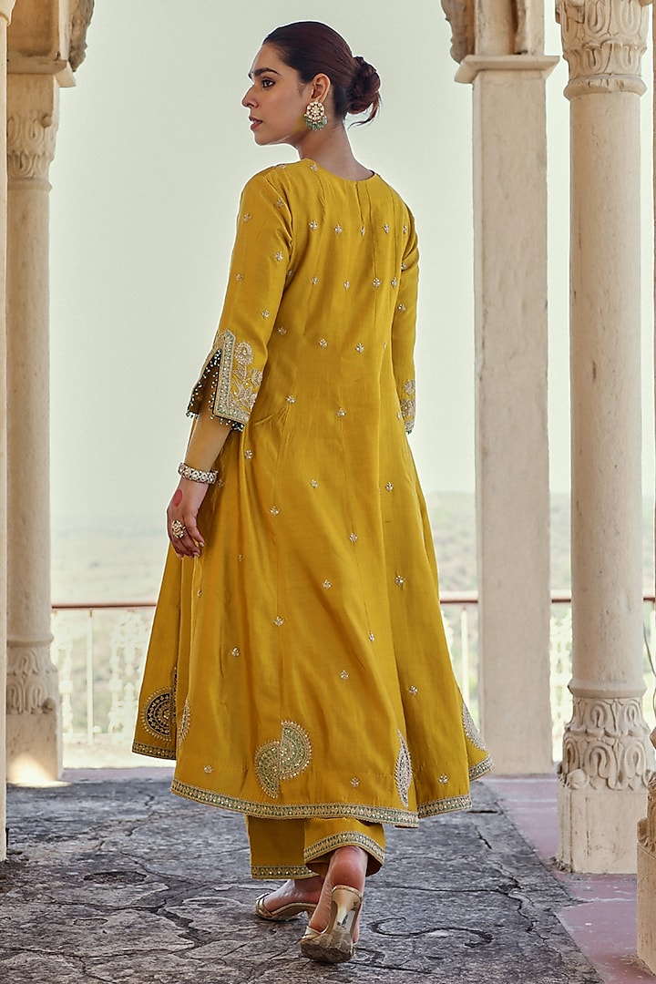 Mustard Spun Silk Wedding Anarkali Set by Surbhi Shah at Pernia's Pop Up Shop