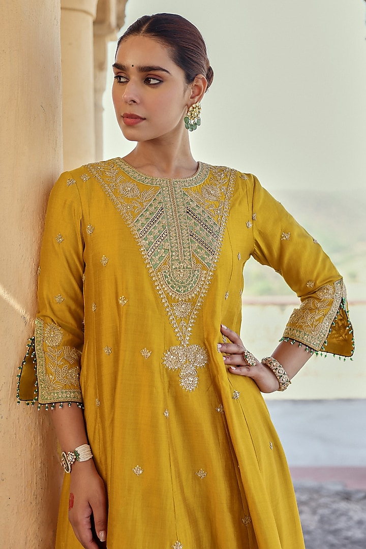 Mustard Spun Silk Wedding Anarkali Set by Surbhi Shah at Pernia's Pop Up Shop
