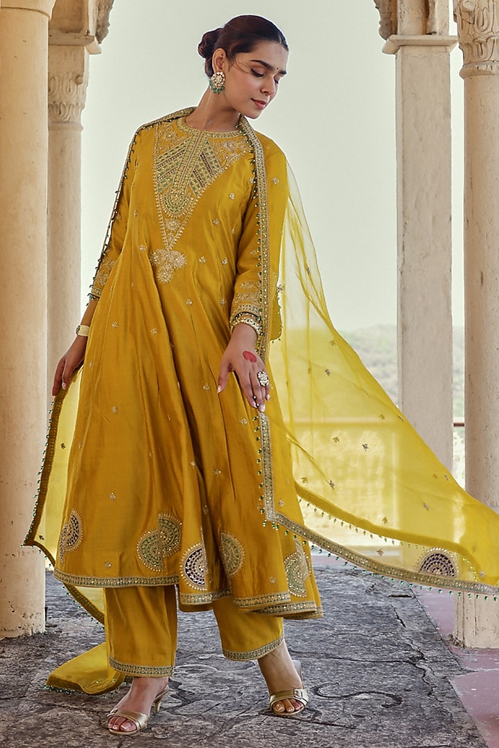 Mustard Spun Silk Wedding Anarkali Set by Surbhi Shah at Pernia's Pop Up Shop